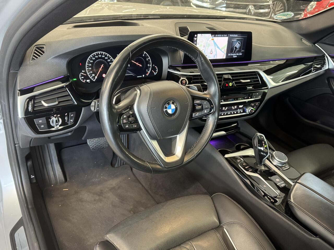 BMW 5-SERIE 540i High Executive | Pano | Stoelverw. + Ventilatie | Nappa Leer | Memory | ACC | Camera | LED ( Vestiging - Nieuwegein )