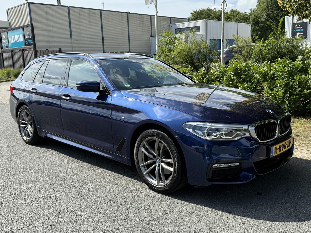 BMW 5-SERIE Touring 520i M-Sport 184PK AutomaatoACCoTrekhaak