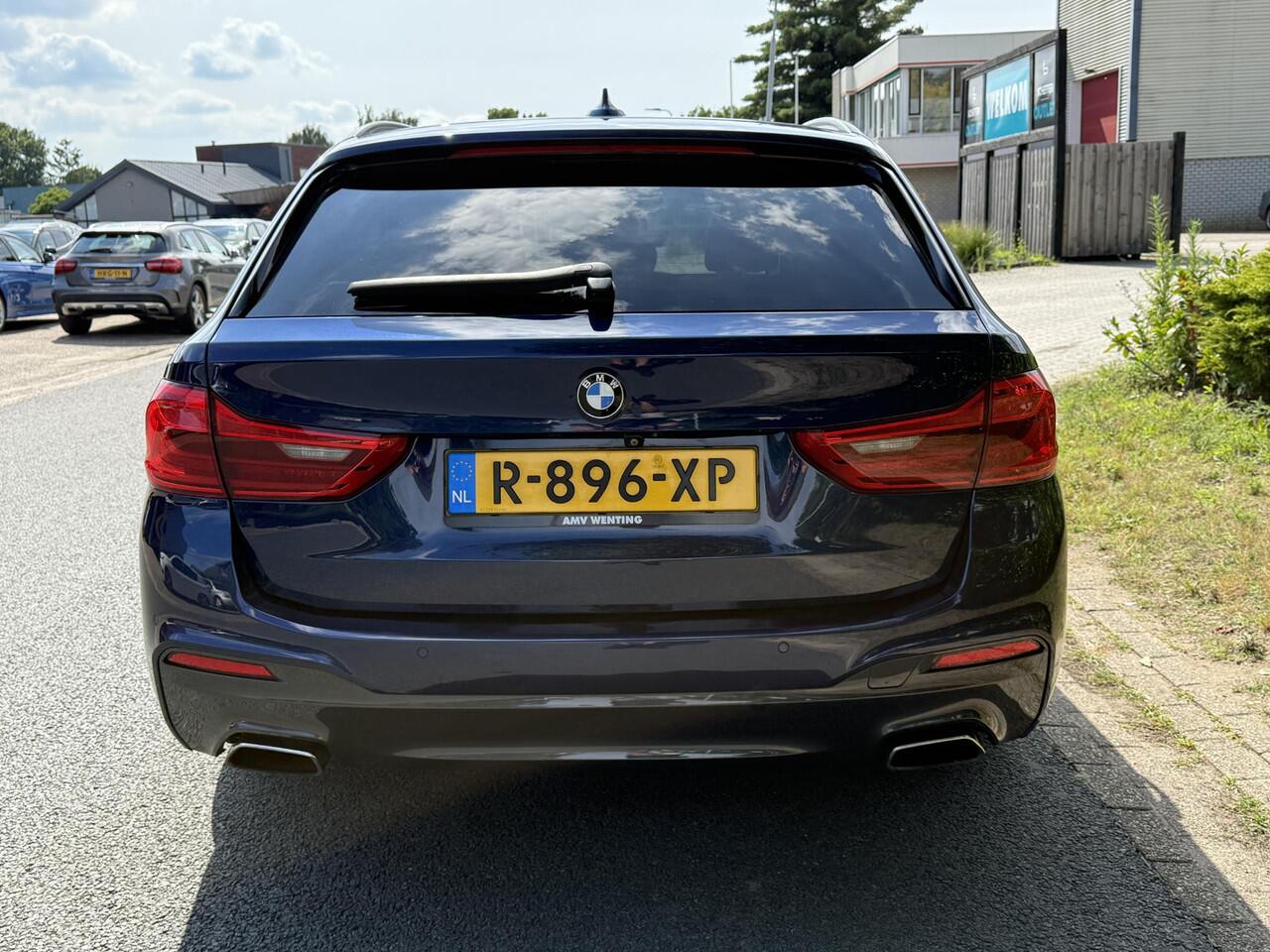 BMW 5-SERIE Touring 520i M-Sport 184PK AutomaatoACCoTrekhaak