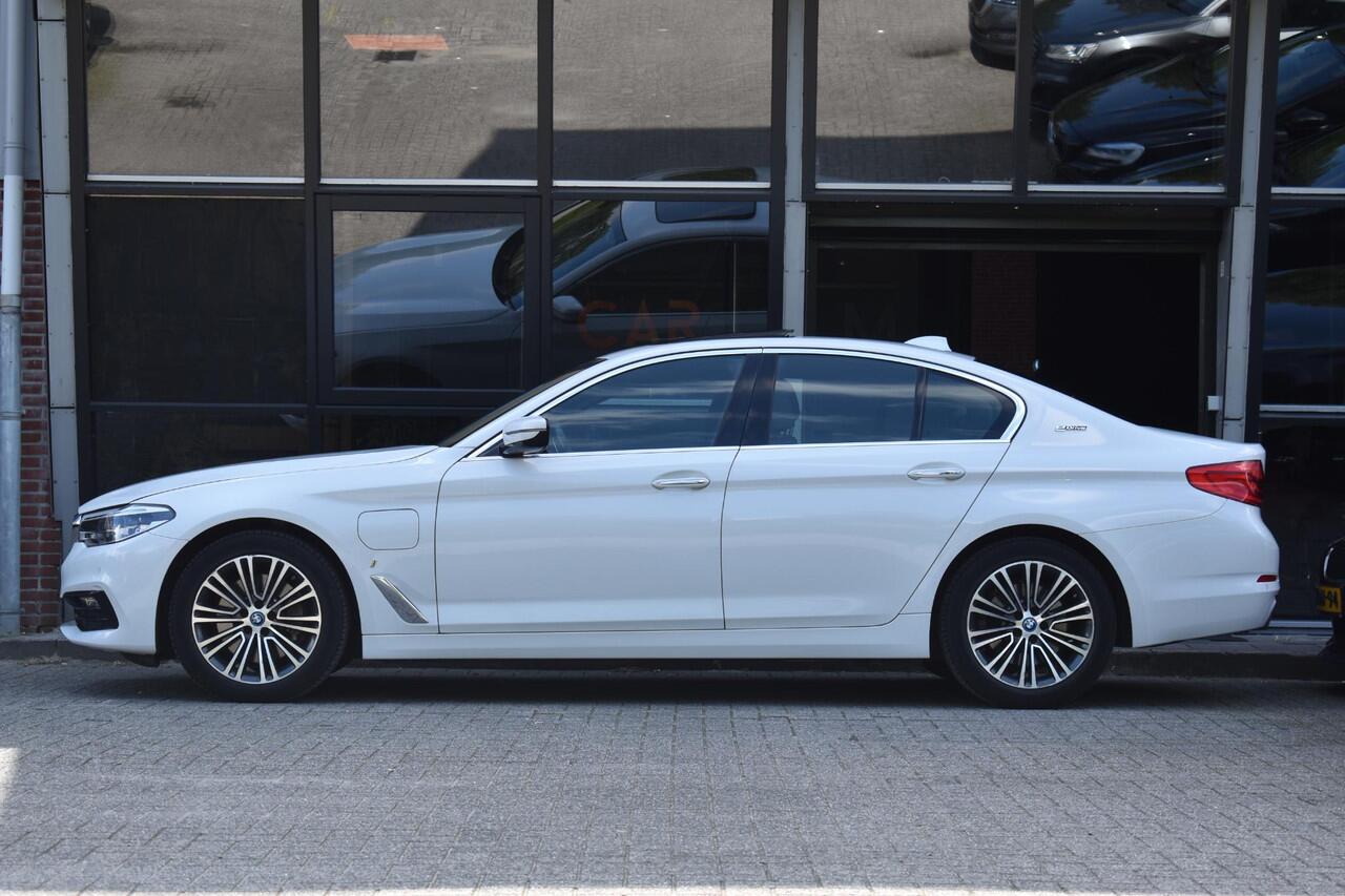 BMW 5-SERIE 530e High Executive Pano Leder Sfeer Camera