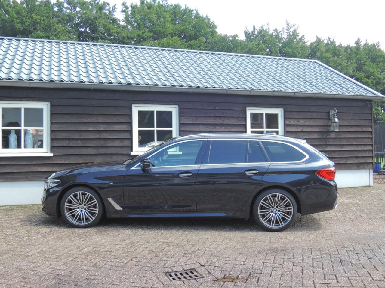 BMW 5-SERIE 540I X-Drive HIGH EXE M sport