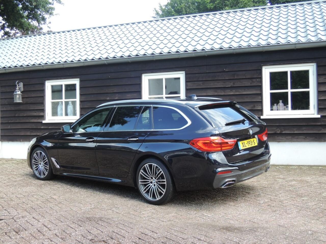 BMW 5-SERIE 540I X-Drive HIGH EXE M sport