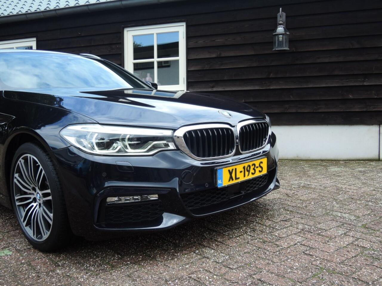 BMW 5-SERIE 540I X-Drive HIGH EXE M sport