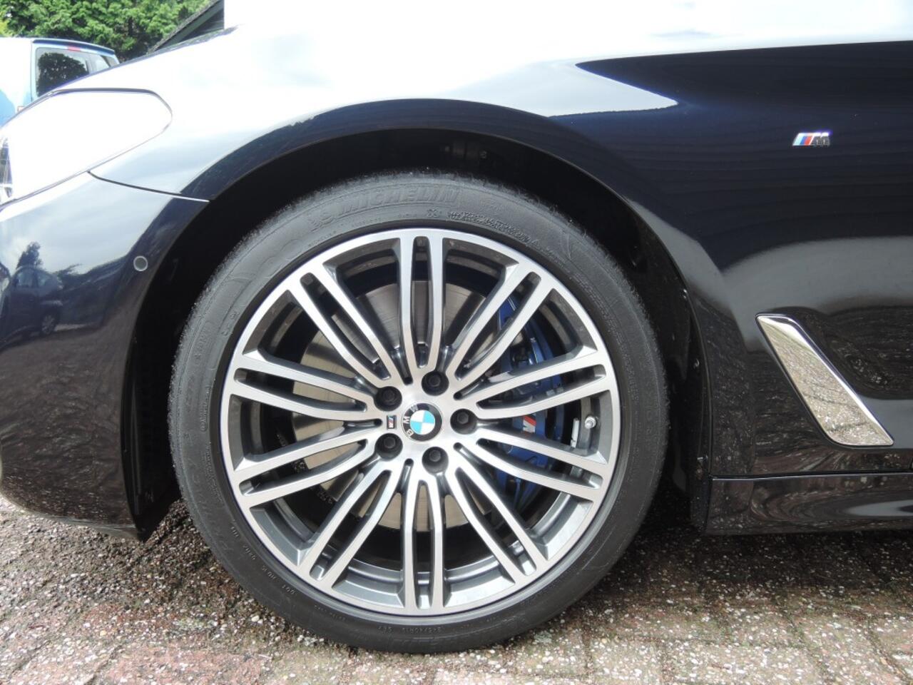 BMW 5-SERIE 540I X-Drive HIGH EXE M sport