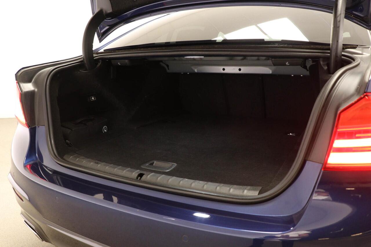 BMW 5-SERIE 530e iPerformance M-Sport High Executive | COMFORT ACCES / PARKING- PACK | LEDER | CAMERA | 19"