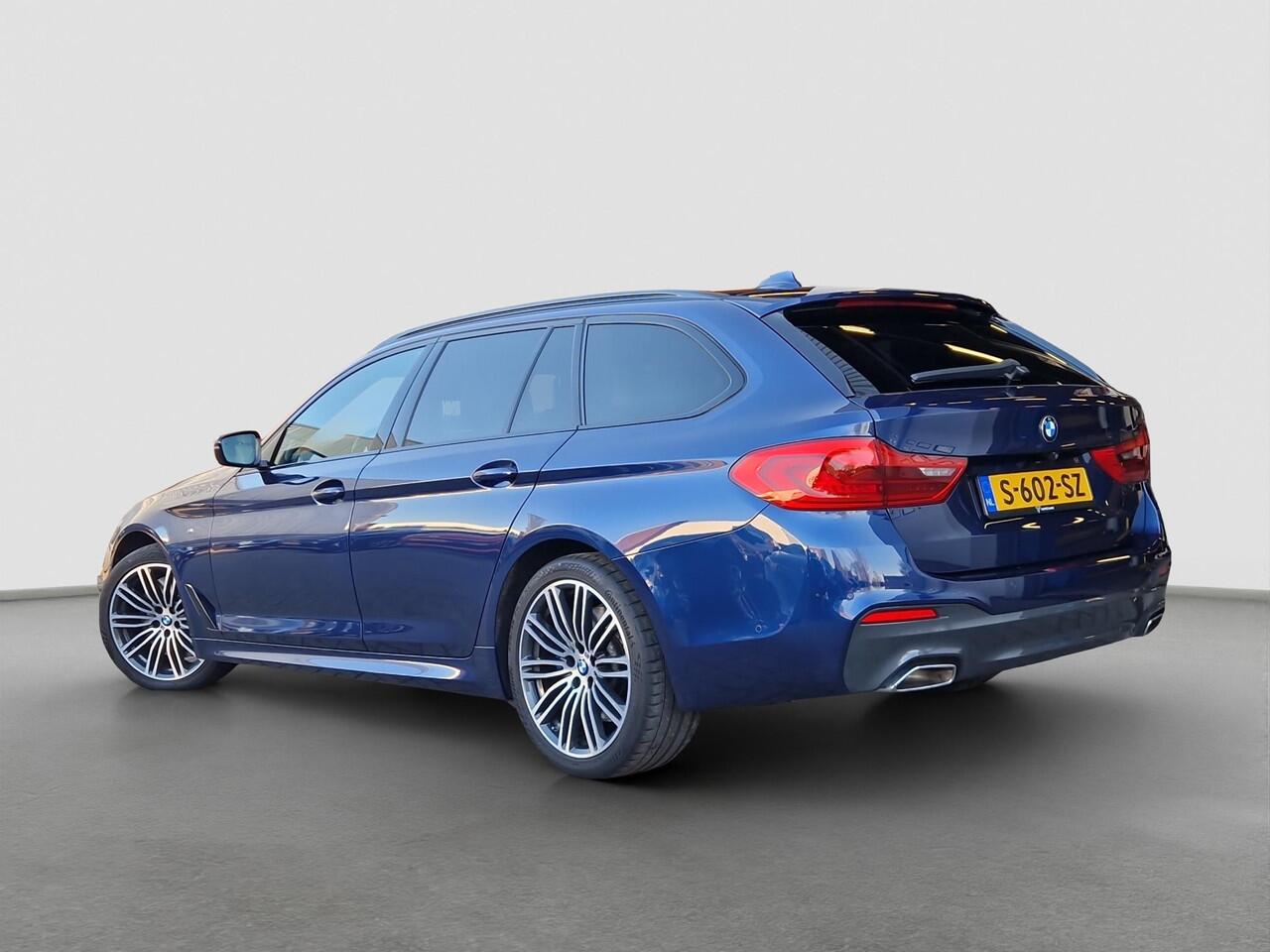 BMW 5-SERIE Touring 540i xDrive High Executive | Massage Stoelen | HUD | Harman/Kardon | Pano | BSD |