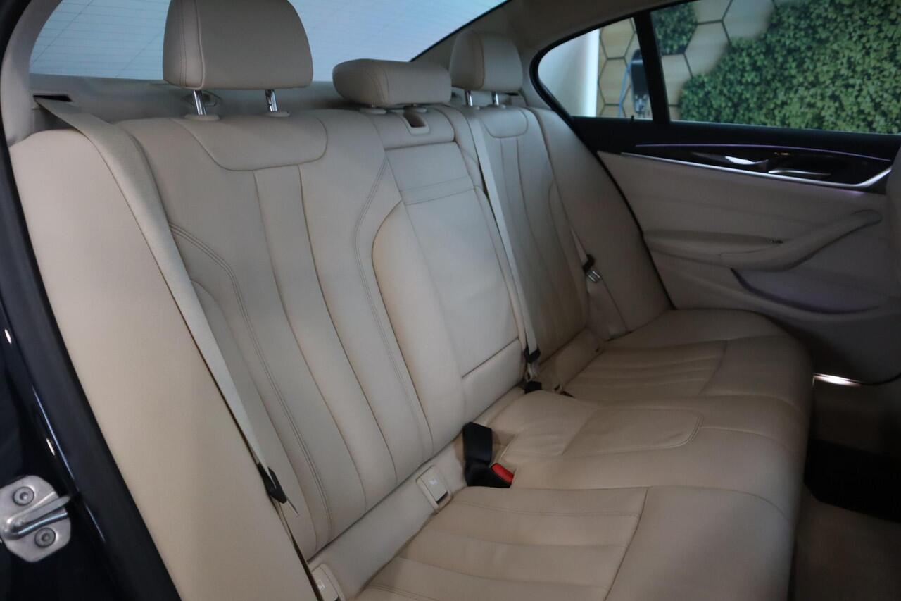 BMW 5-SERIE Sedan 520i | High Executive | Luxury-Line | Comfortstoelen | Stoelventilatie