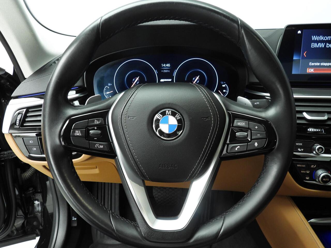 BMW 5-SERIE Sedan 530e | LED | Leder | HUD | Stoelverwarming | Chrome line | Hifi speakers | Alu 18 inch