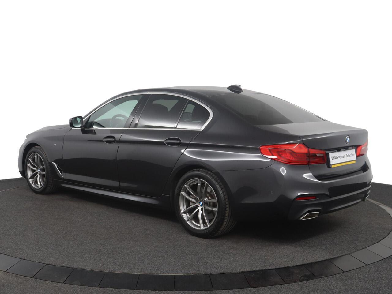 BMW 5-SERIE 520i High Executive Edition M-Sportpakket | Schuifkanteldak | Comfortstoelen