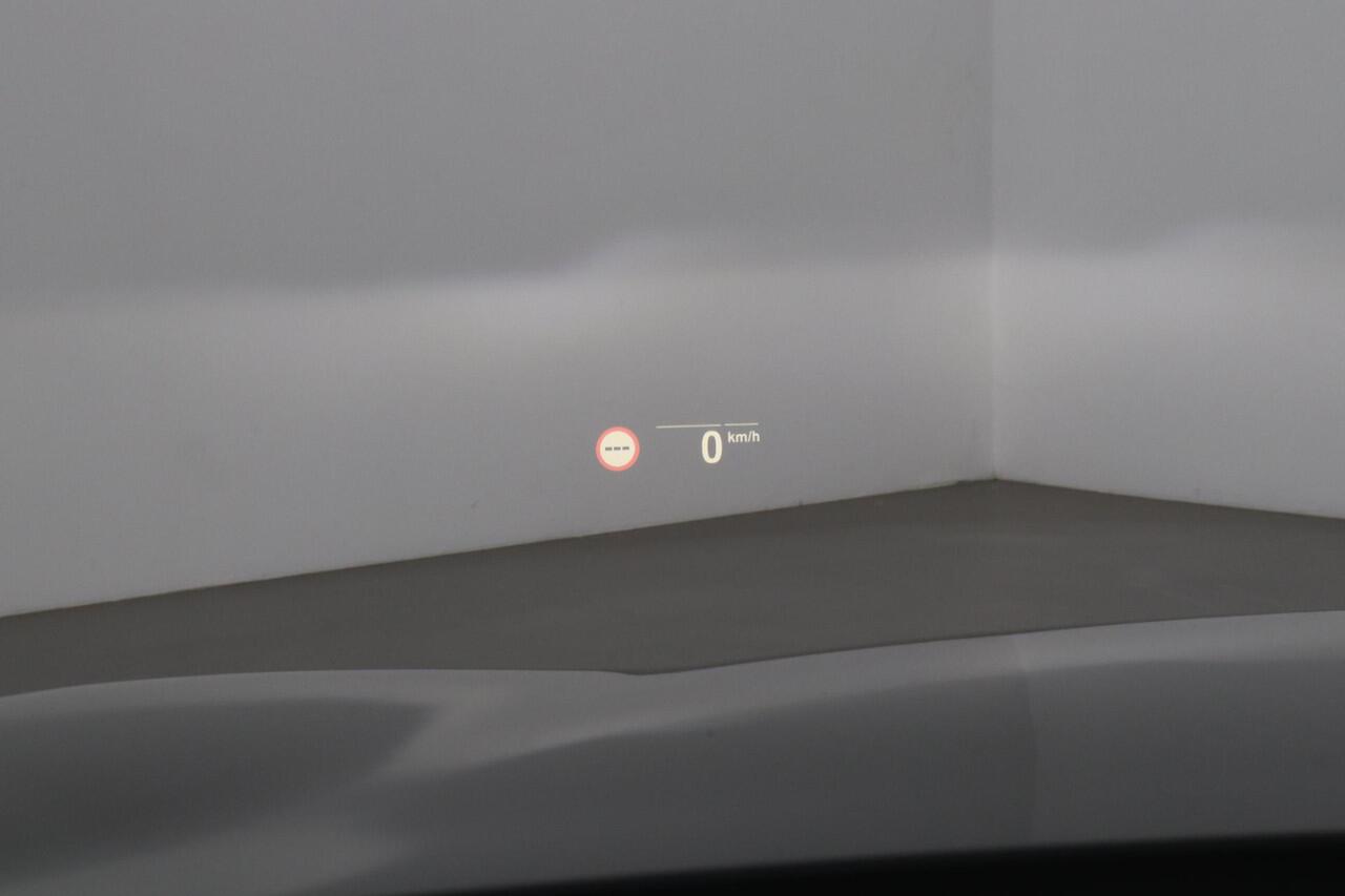 BMW 5-SERIE Touring 540i xDrive High Executive | Head-Up | Panoramadak | Trekhaak | 19 Inch | ACC | Getint Glas