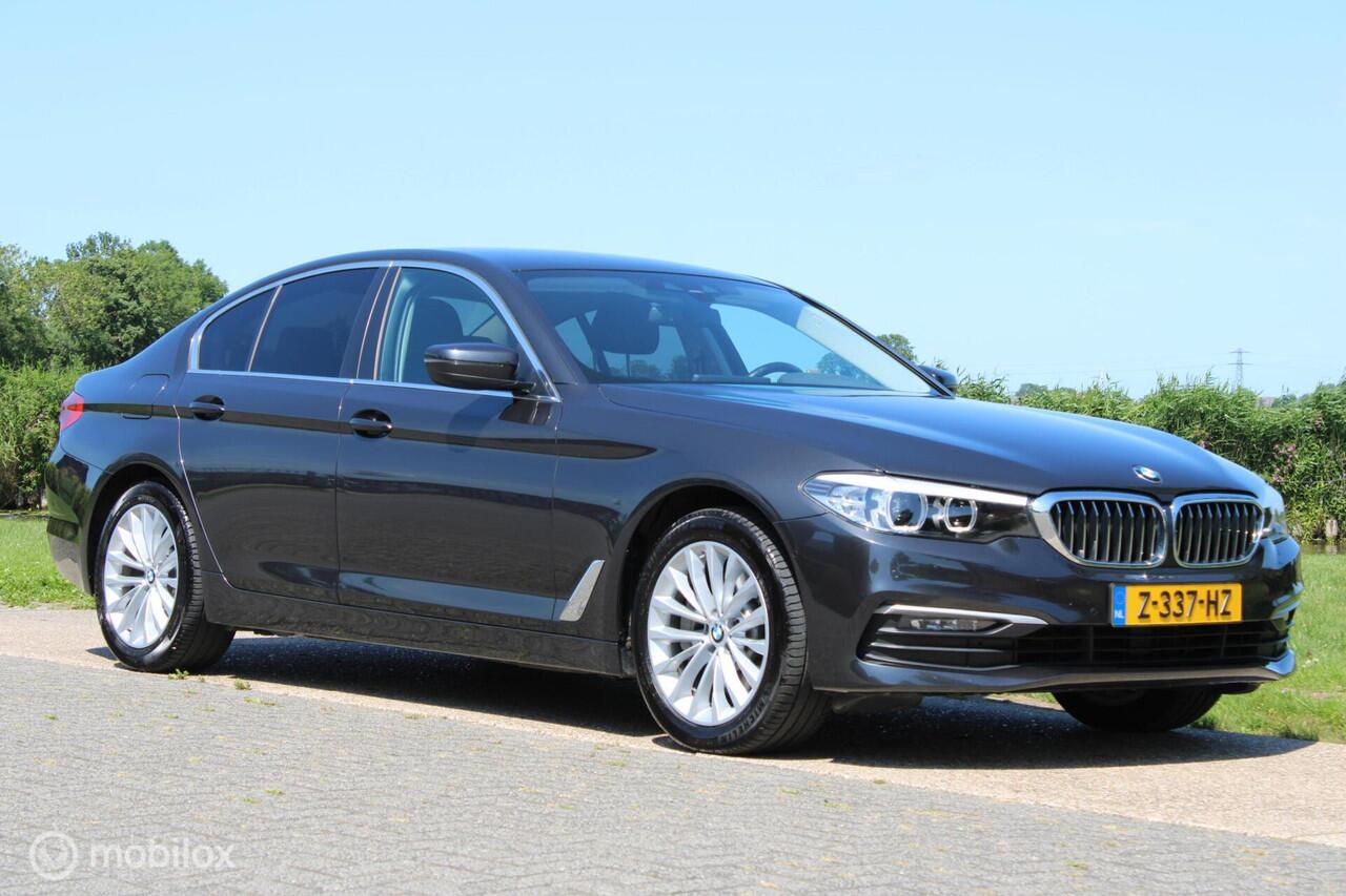 BMW 5-SERIE 530e iPerformance High Executive LEDER XENON LED