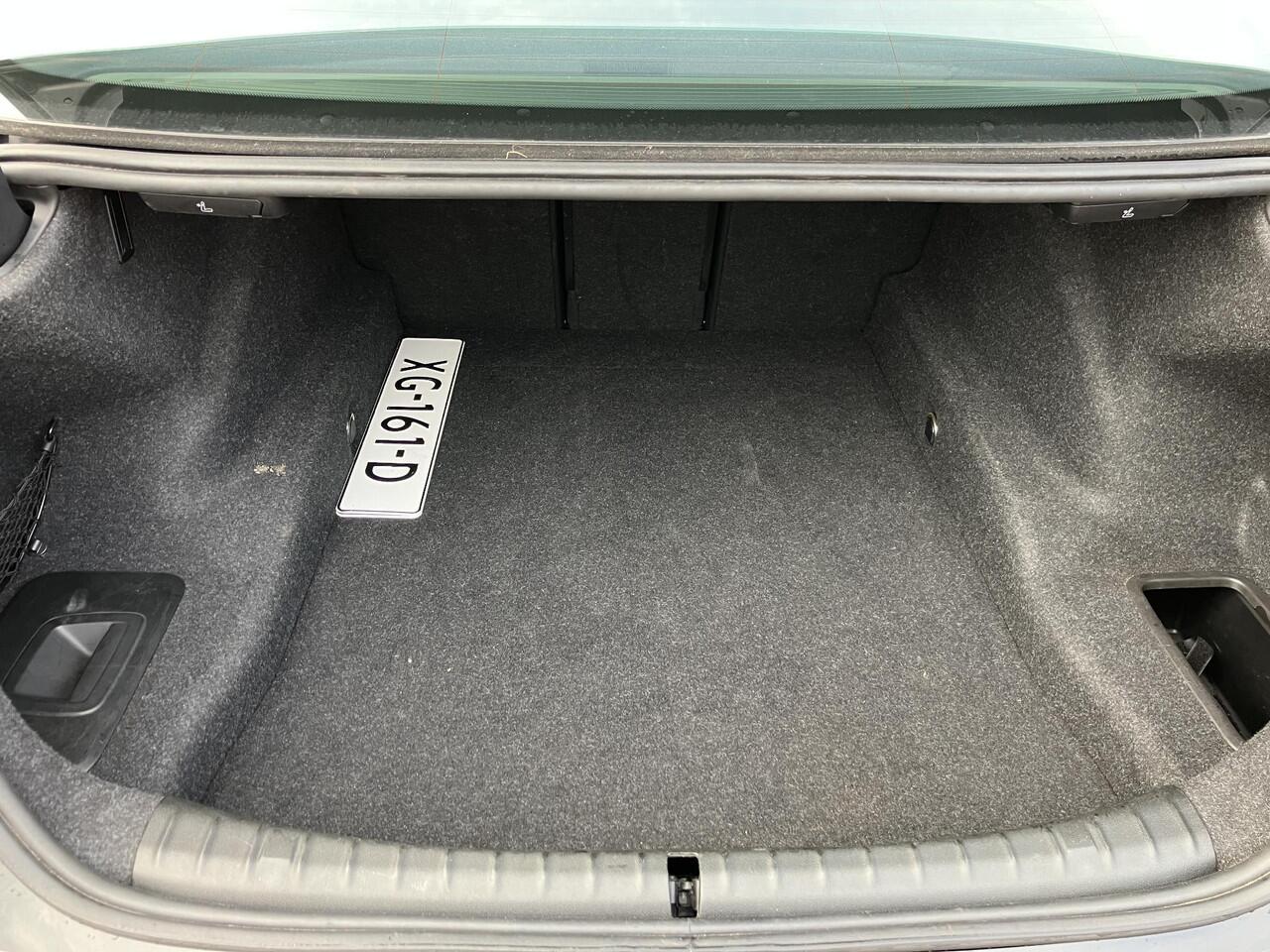 BMW 5-SERIE 520i | M-Sport | Trekhaak | Camera