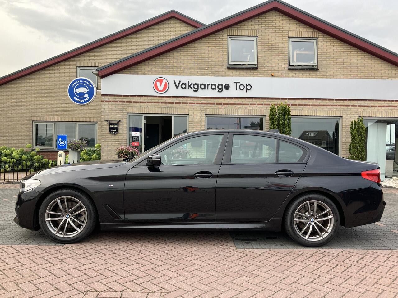 BMW 5-SERIE 520i | M-Sport | Trekhaak | Camera