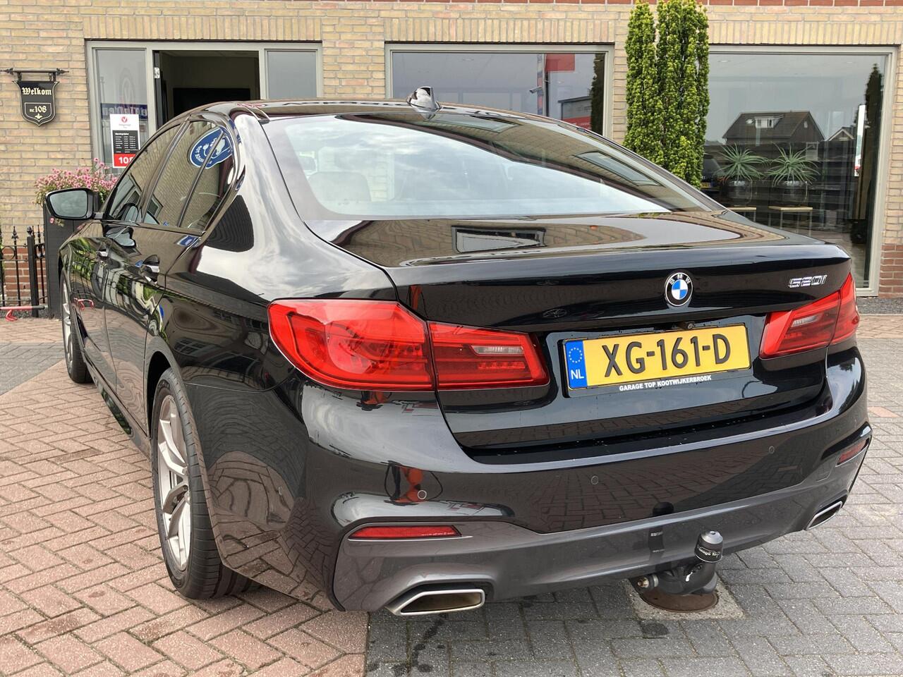 BMW 5-SERIE 520i | M-Sport | Trekhaak | Camera