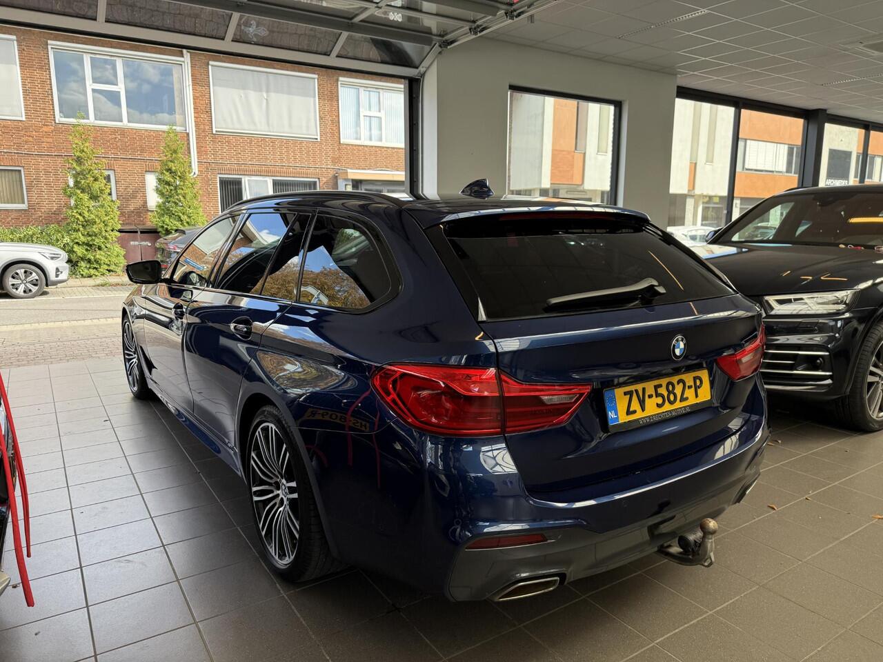 BMW 5-SERIE Touring 520i High Executive Edition