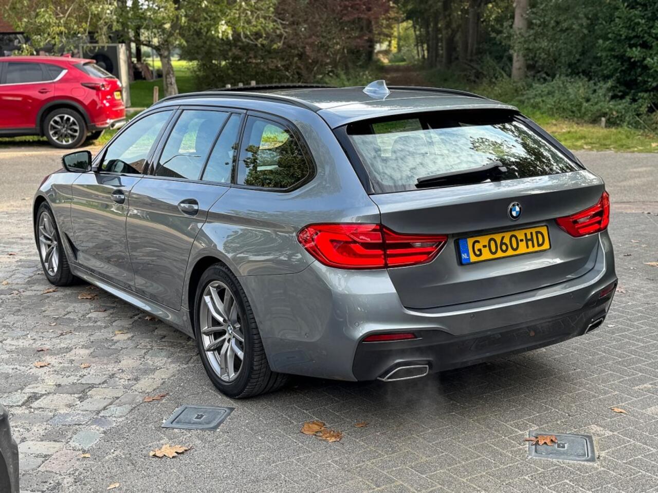 BMW 5-SERIE 530 i Touring autom High Exe Ed M-pakket digidash,panodak,zwartleer,navi,led