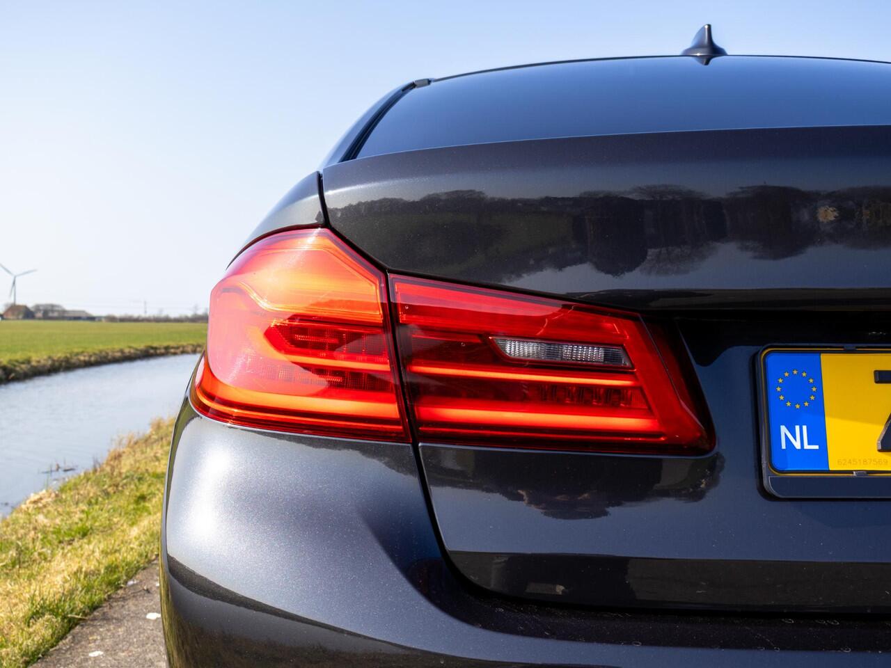 BMW 5-SERIE 530e iPerformance High Executive LEDER XENON LED