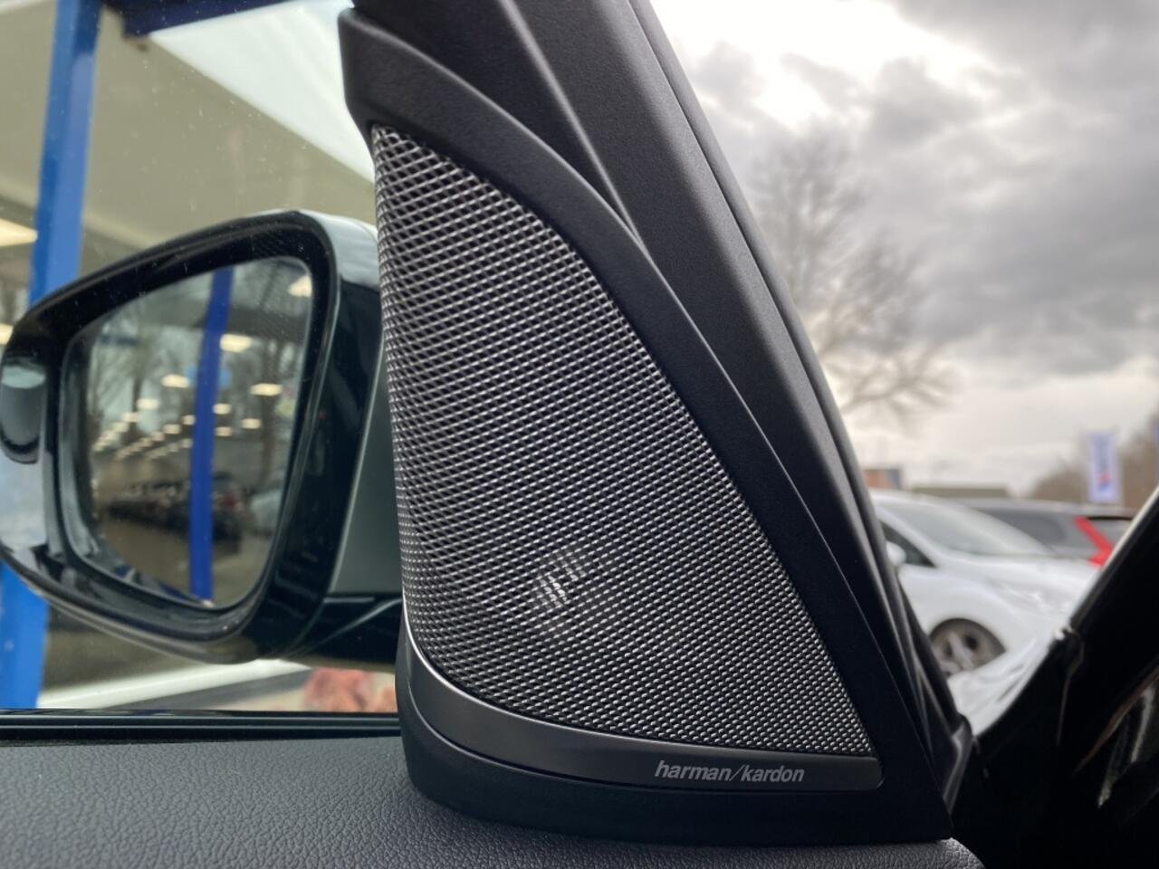 BMW 5-SERIE M550i xDrive High Executive leer/navigatie/automaat