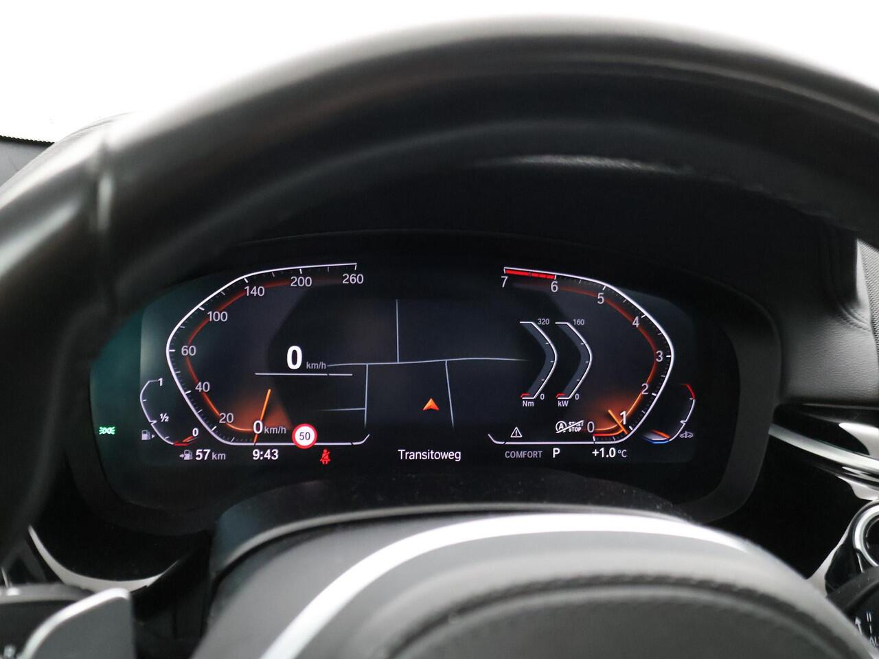 BMW 5-SERIE Touring 520i HE LUXURY + PANORAMA | HEAD-UP | LIVE COCKPIT | 1e EIGENAAR | SFEERVERLICHTING | LEDER