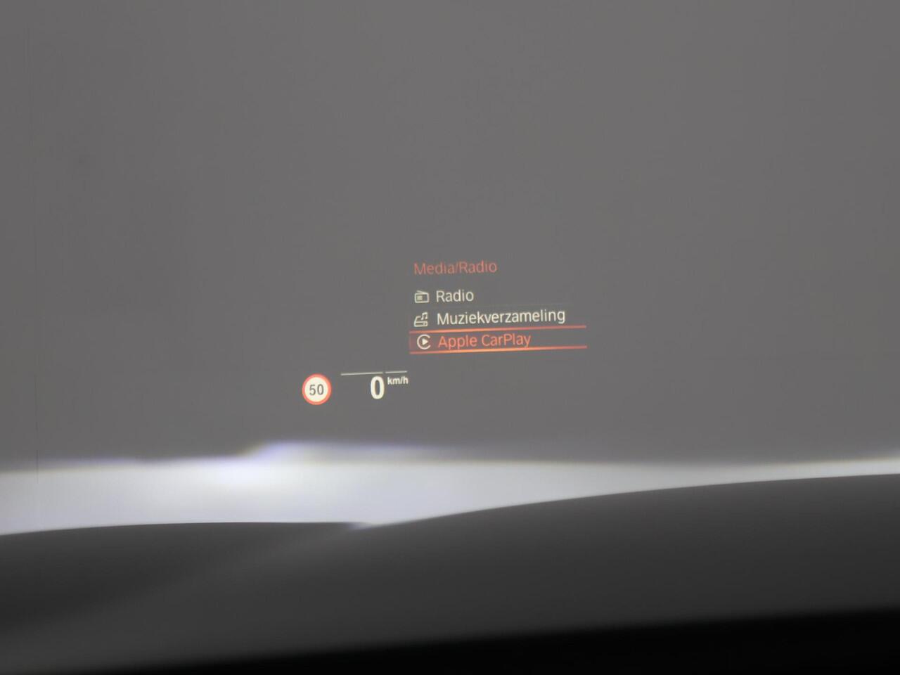 BMW 5-SERIE Touring 520i HE LUXURY + PANORAMA | HEAD-UP | LIVE COCKPIT | 1e EIGENAAR | SFEERVERLICHTING | LEDER