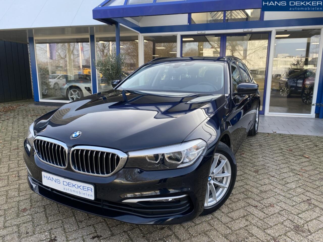 BMW 5-SERIE Touring 540i xDrive Exec. Edition I Carbon zwart I ZEER NETJES!