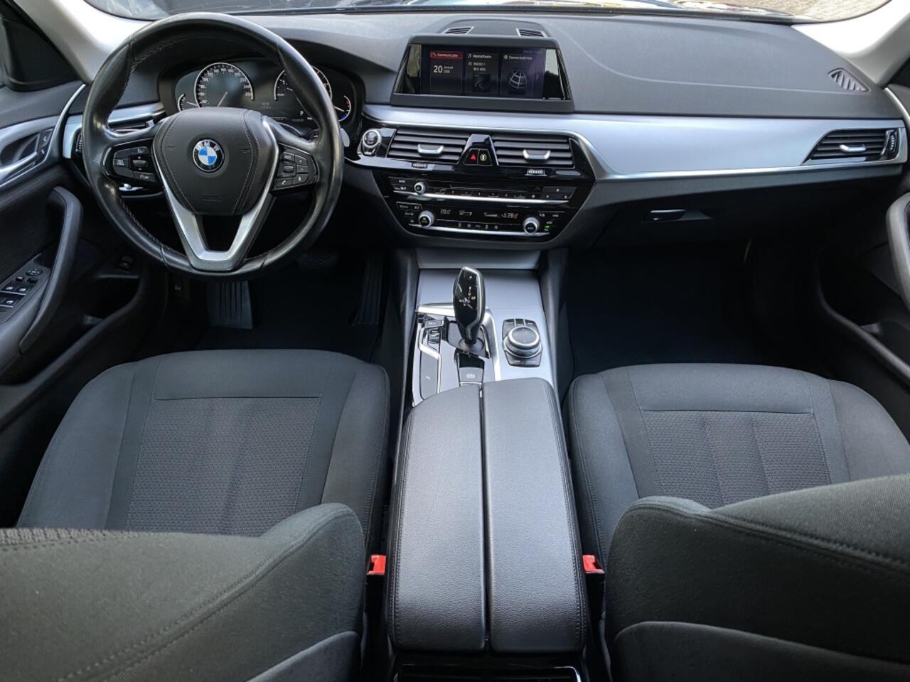 BMW 5-SERIE Touring 540i xDrive Exec. Edition I Carbon zwart I ZEER NETJES!