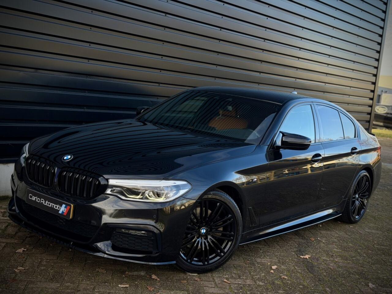 BMW 5-SERIE 520i M-PERFORMANCE BLINDSPOT|CAMERA|HiFi|SFEER