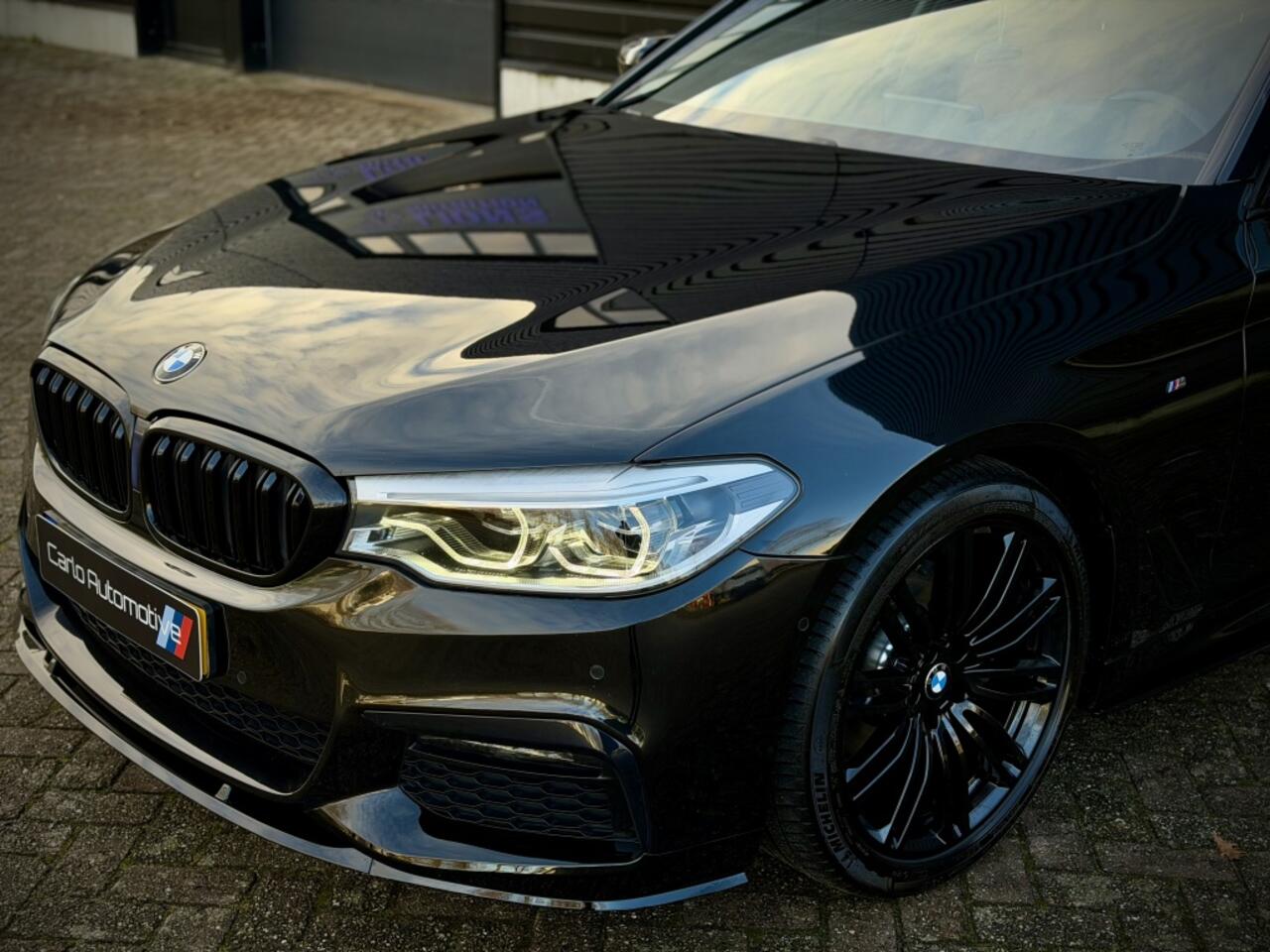 BMW 5-SERIE 520i M-PERFORMANCE BLINDSPOT|CAMERA|HiFi|SFEER