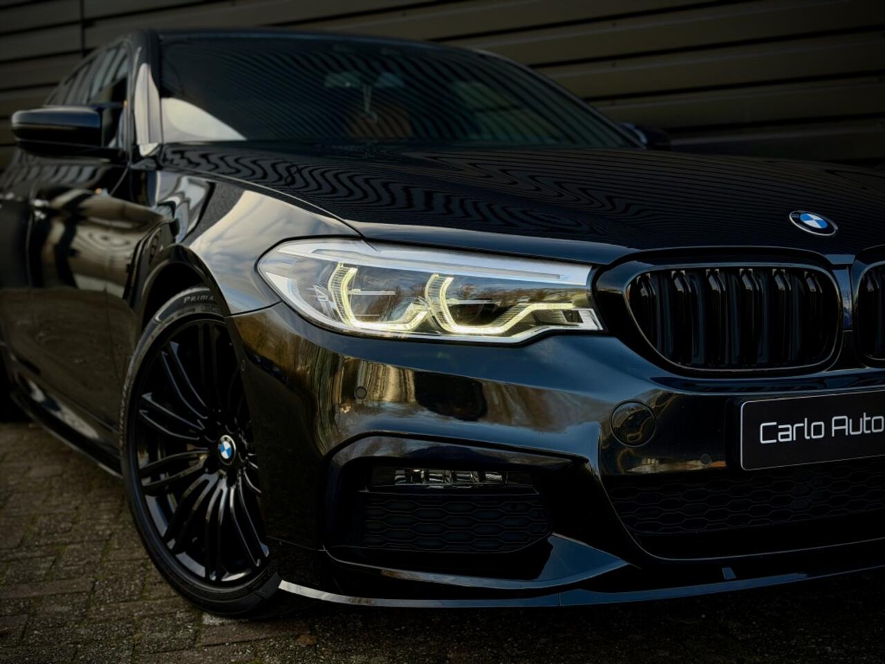 BMW 5-SERIE 520i M-PERFORMANCE BLINDSPOT|CAMERA|HiFi|SFEER