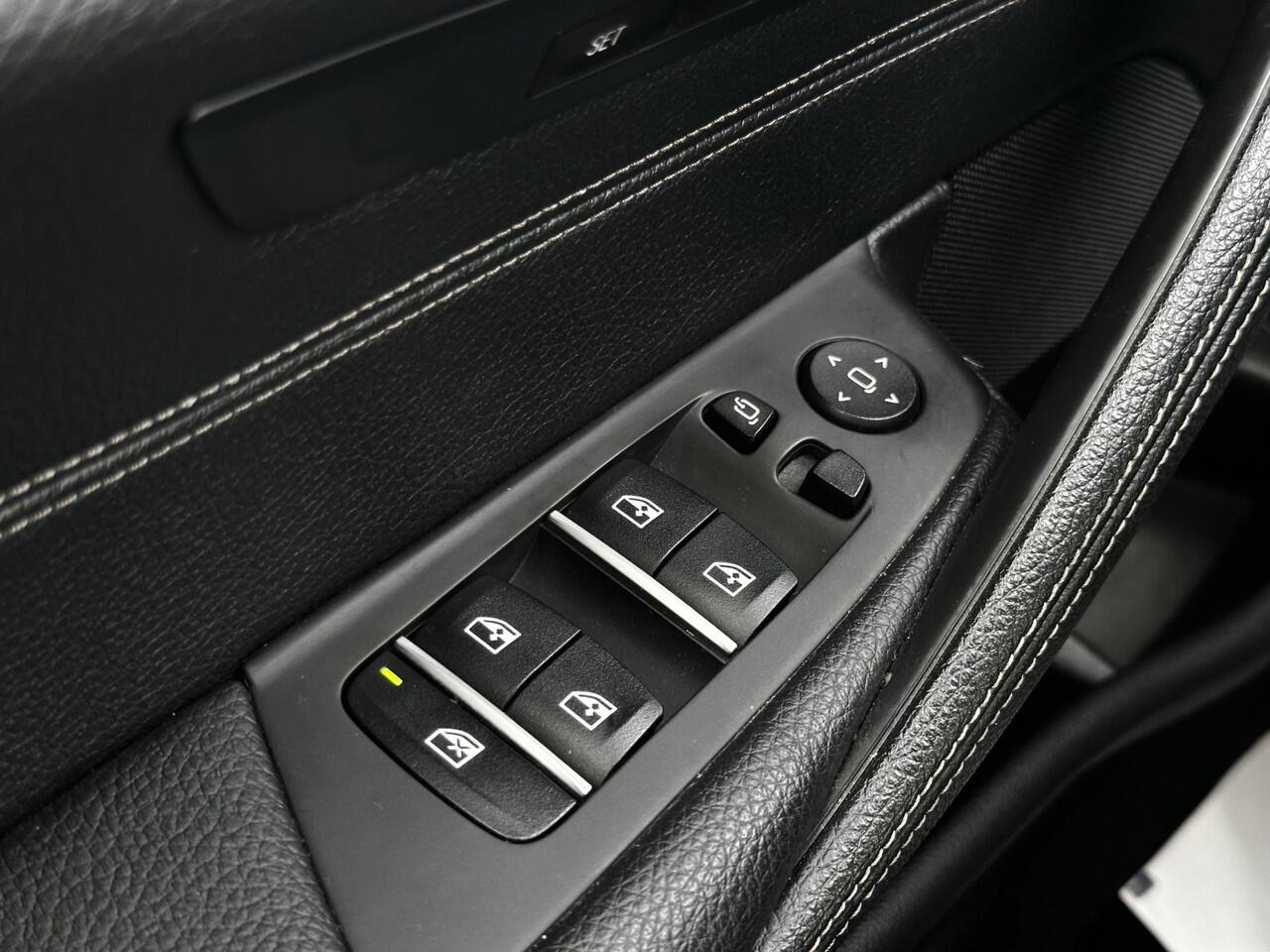 BMW 5-SERIE Touring 520i High Executive Edition | Carplay | Trekhaak | LED | Verwarmde voorstoelen | LED | Ambiance verlichting |