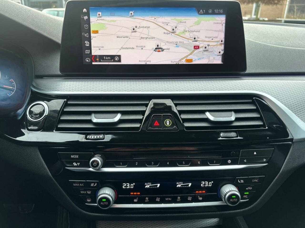 BMW 5-SERIE Touring 520i M-Pakket 2019 Panodak HUD Dealerauto