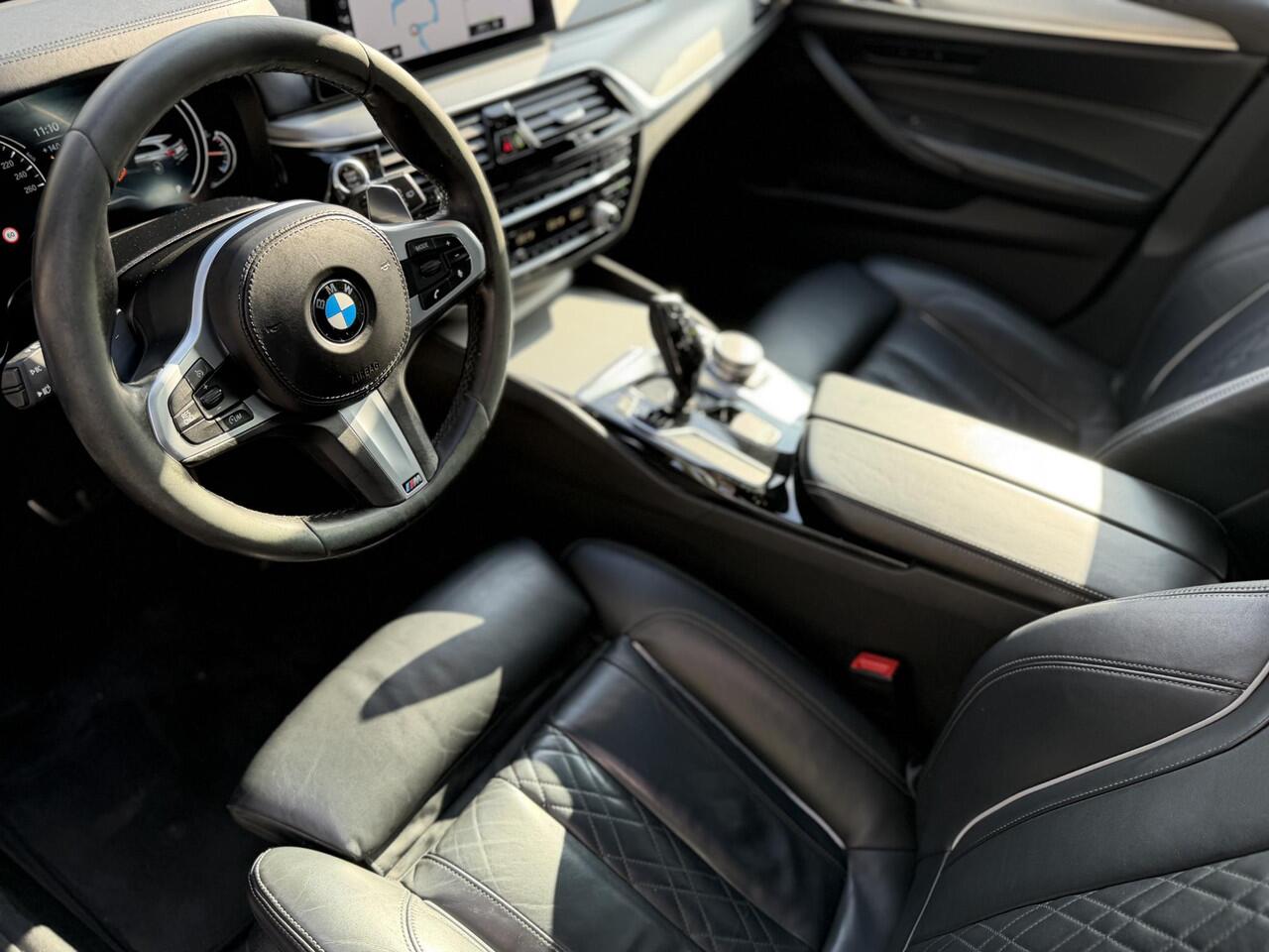 BMW 5-SERIE Touring 530i High Executive | M-Sport | Pano | Leder | Camera |