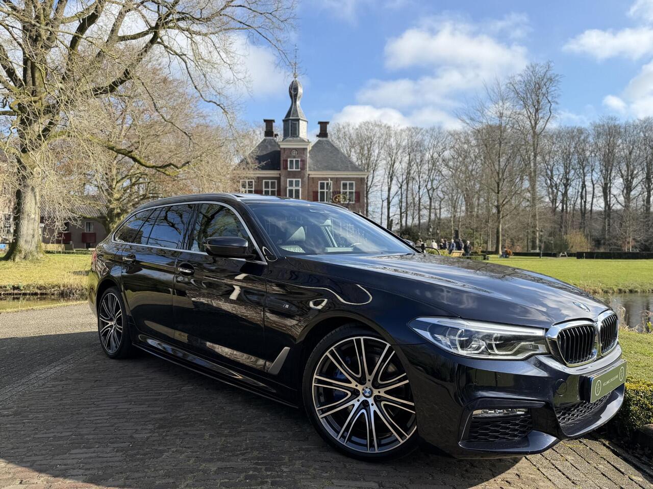 BMW 5-SERIE Touring 530i High Executive | M-Sport | Pano | Leder | Camera |
