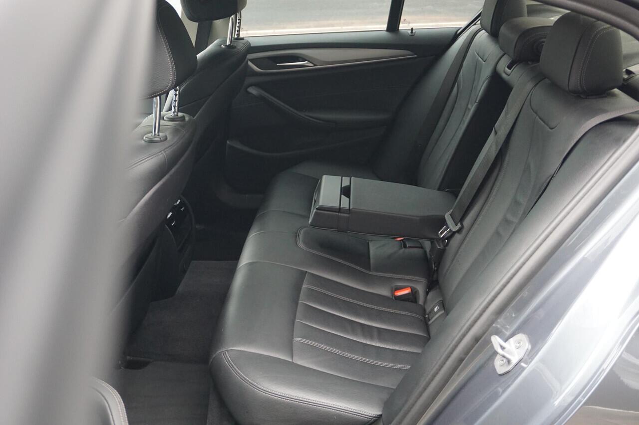 BMW 5-SERIE 530e Executive | Leer | Dealer onderhouden