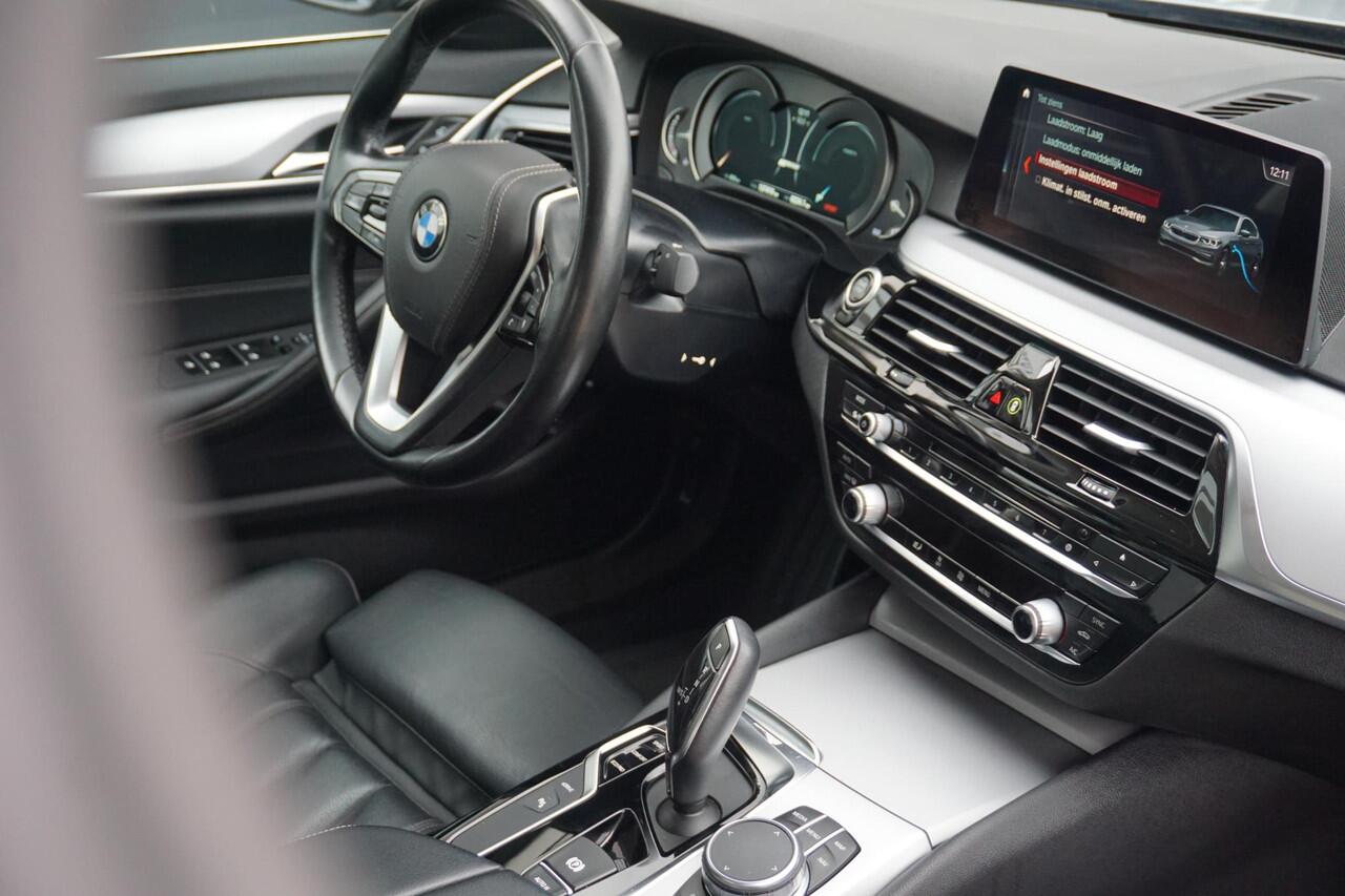 BMW 5-SERIE 530e Executive | Leer | Dealer onderhouden