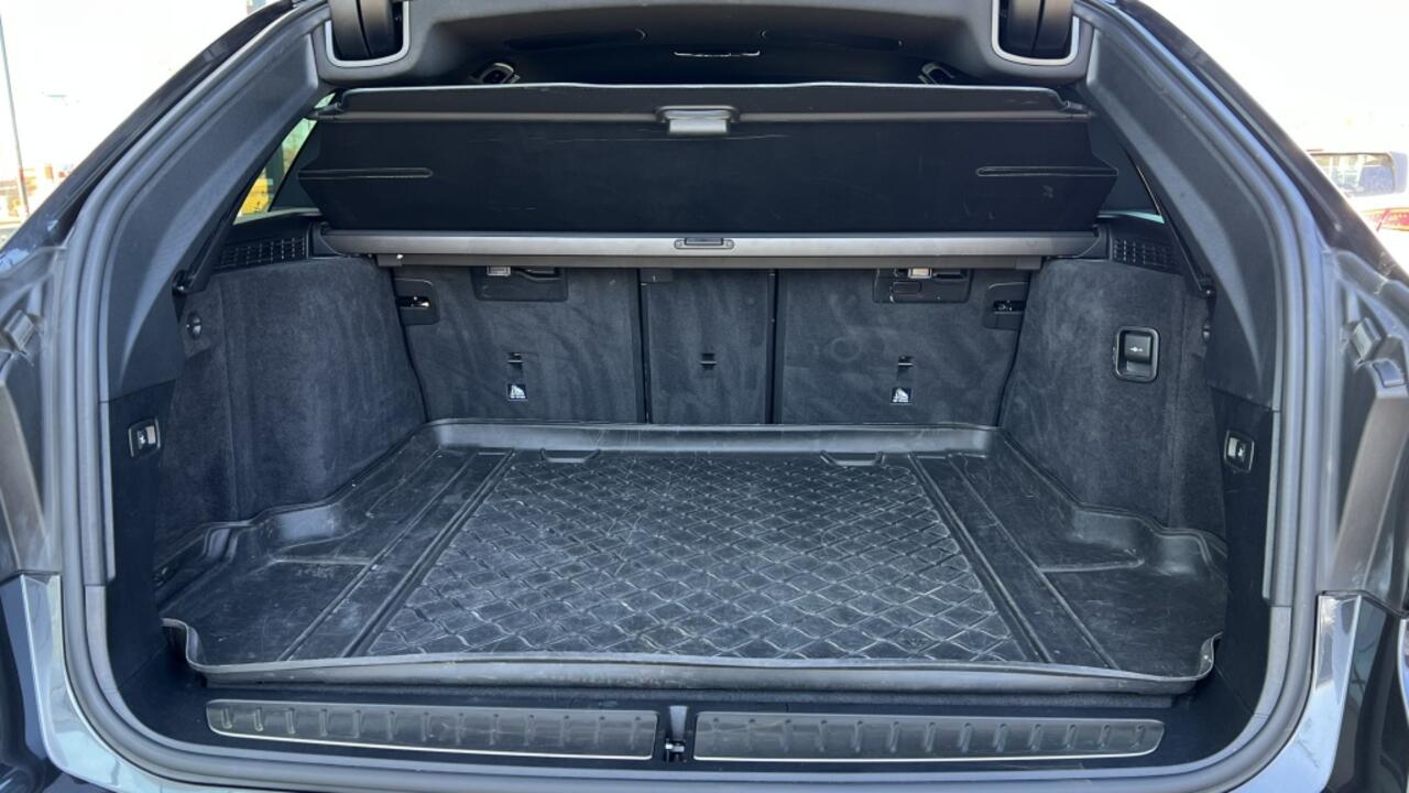 BMW 5-SERIE 520i High Executive | M-Sport | Leer | Camera