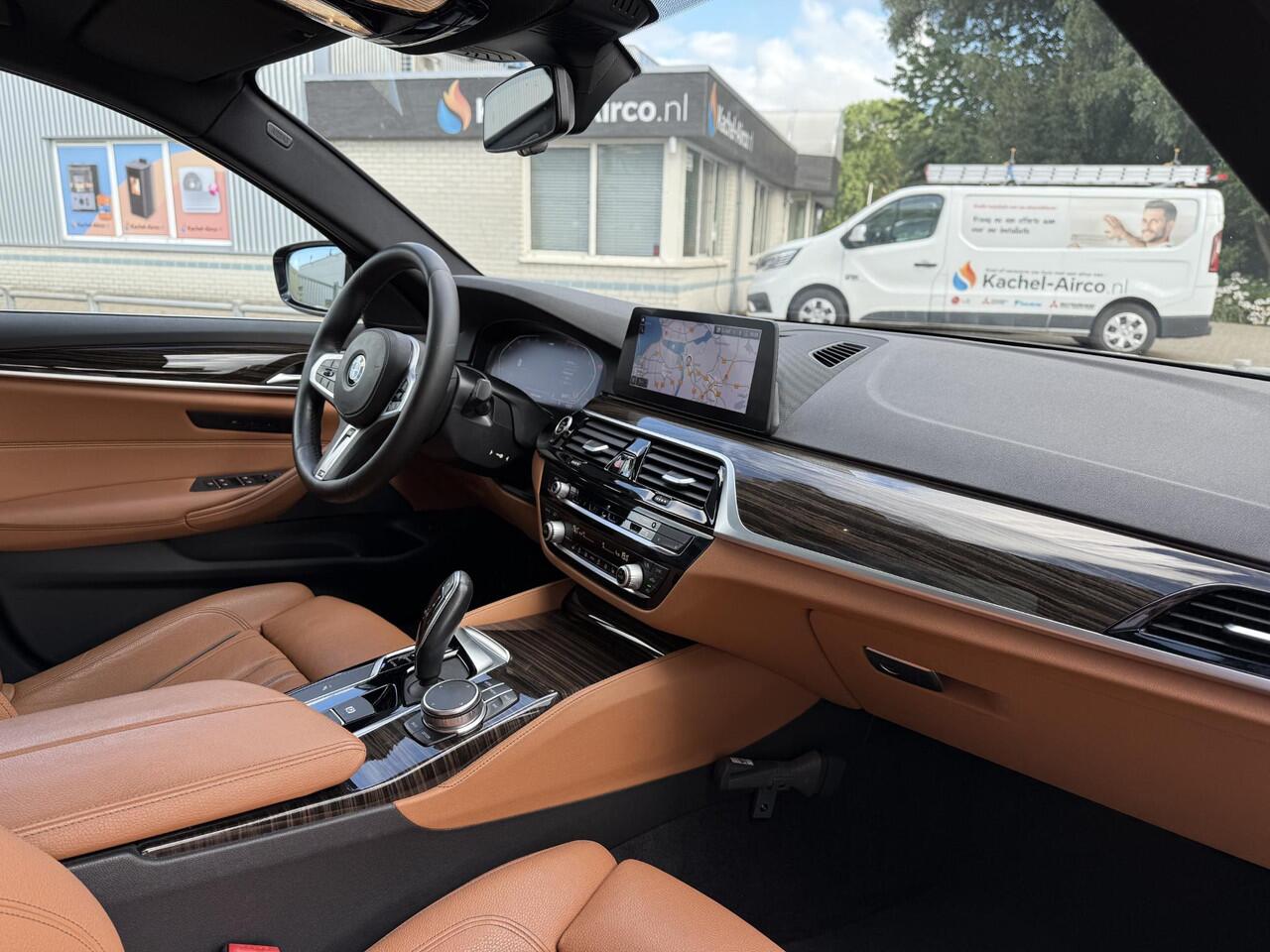 BMW 5-SERIE Touring 520i Aut. M-Sport | Panorama | Trekhaak | Memory |