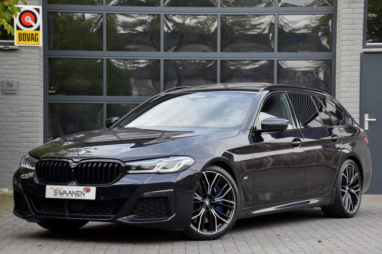 BMW 5-SERIE Touring 540i xDrive M Sport | Panoramadak | ACC | Laser