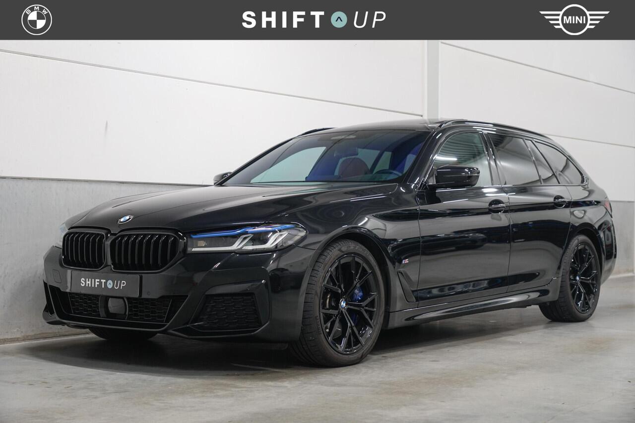 BMW 5-SERIE Touring 540i xDrive M-Sport | Panoramadak | CoPilot | Head Up