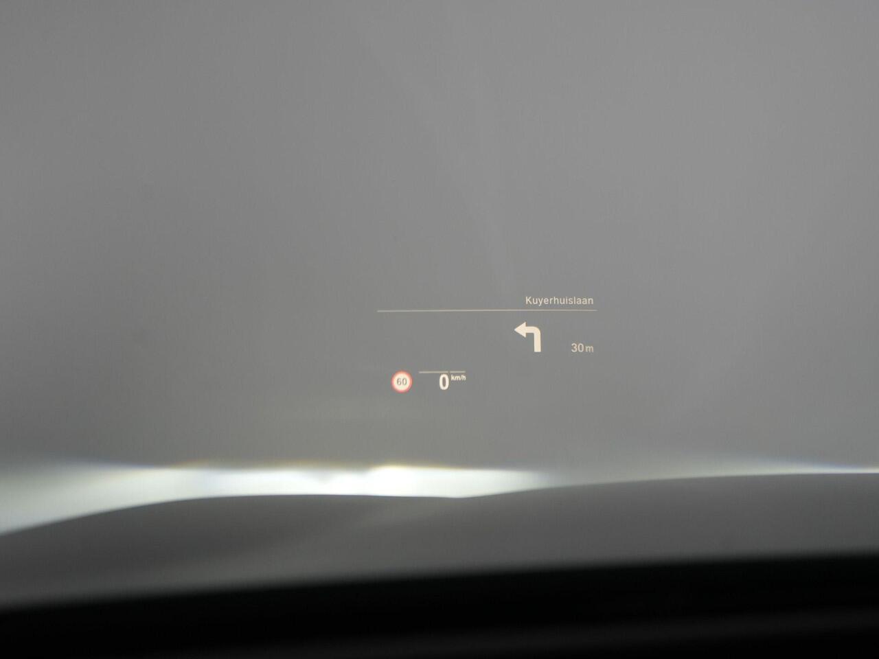 BMW 5-SERIE Touring 530i xDrive High Executive M-Sport | 4wielsturing | HUD | Pano | M remmen | 20 inch |