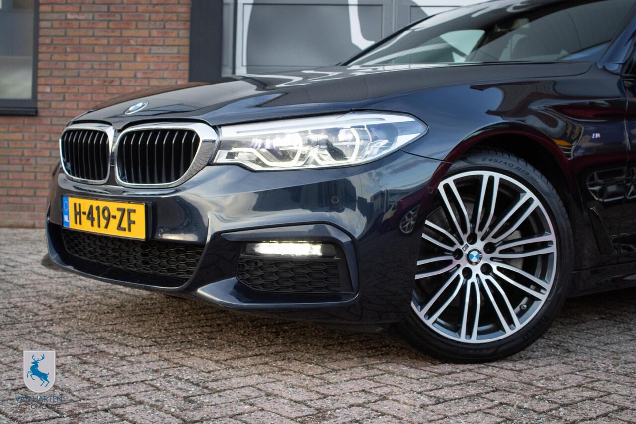 BMW 5-SERIE 520i High Executive Edition M-sport / Carbonzwart