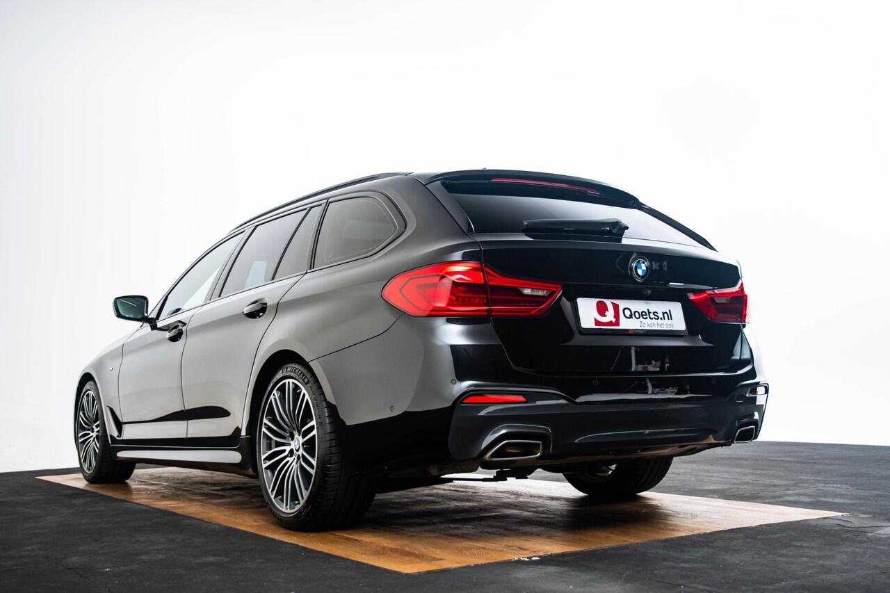 BMW 5-SERIE Touring 520i High Executive Edition M Sport - Panoramadak - Head up - Parking/Driving Assistant - Active Protection - Comfortstoelen - Elektrisch verwarmde voorstoelen - HiFi - M Sportonderstel -