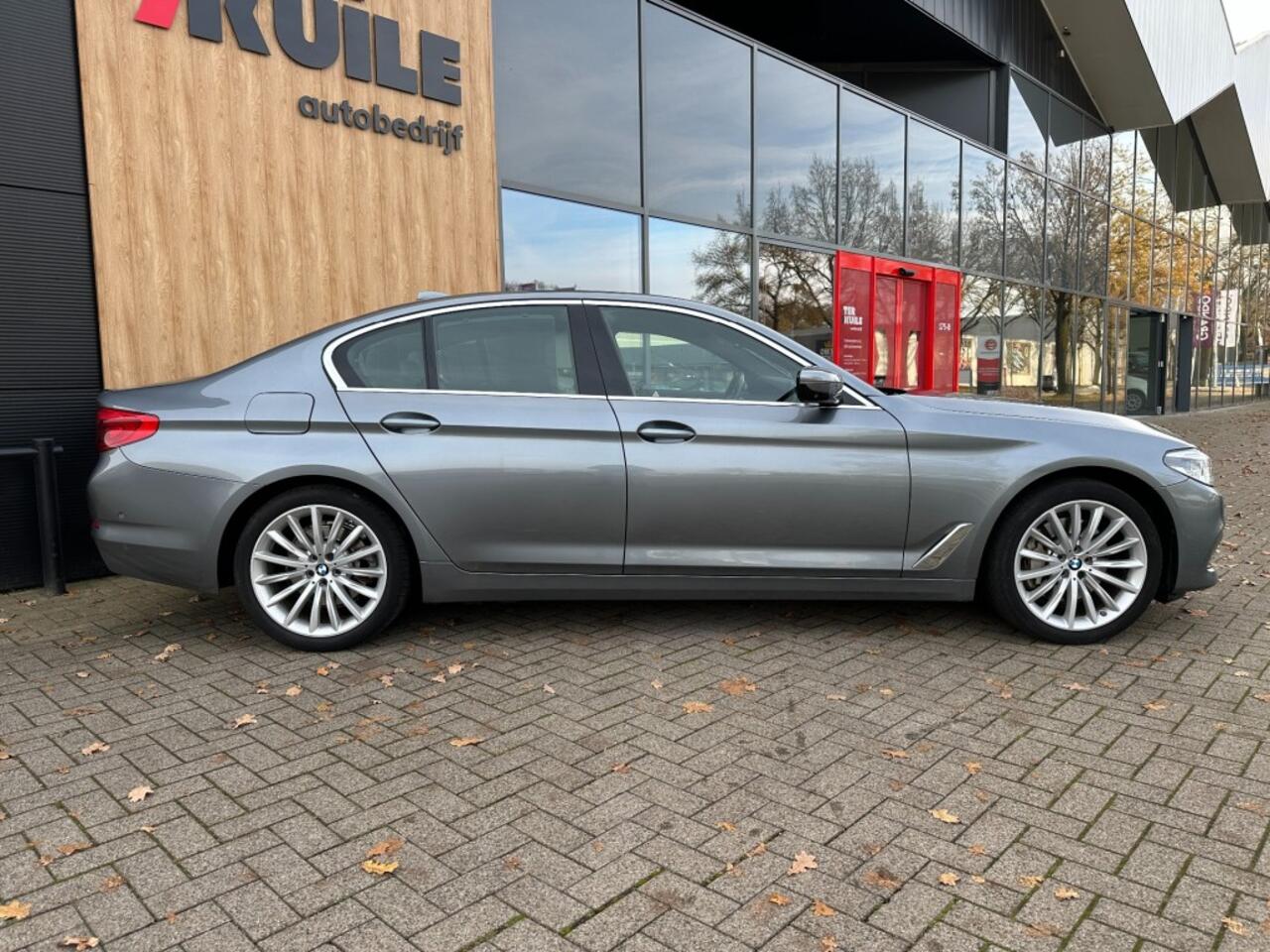 BMW 5-SERIE 530E xDrive iPerformance High Executive Luxury