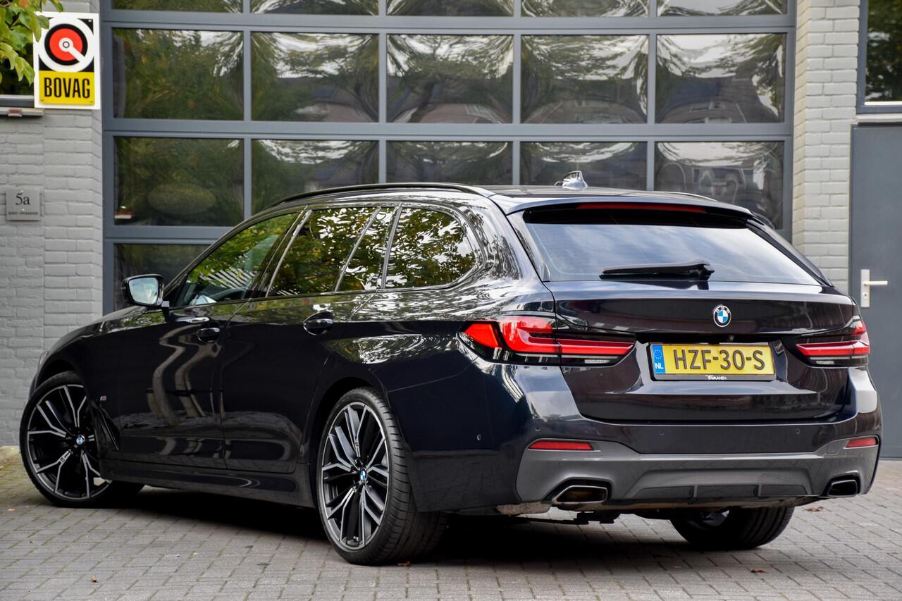 BMW 5-SERIE Touring 540i xDrive M Sport | Panoramadak | ACC | Laser