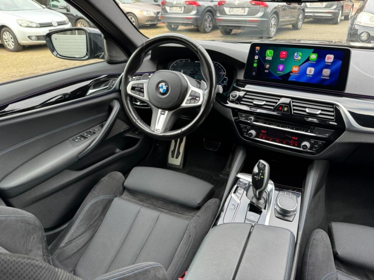BMW 5-SERIE Touring 530e xDrive M Sport Laser Camera Navi Trekhaak