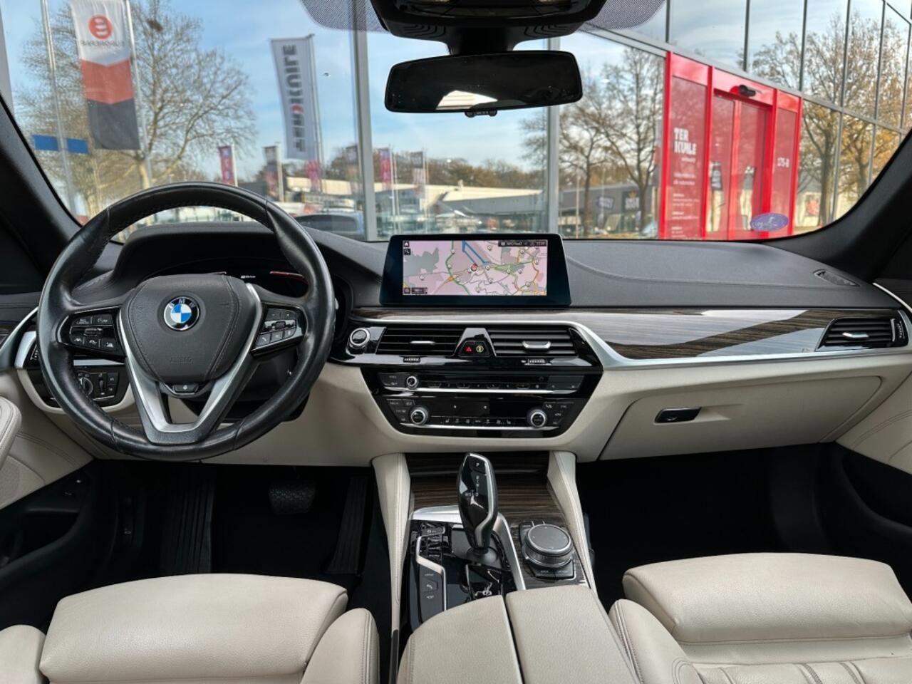 BMW 5-SERIE 530e xDrive iPerformance High Executive Luxury