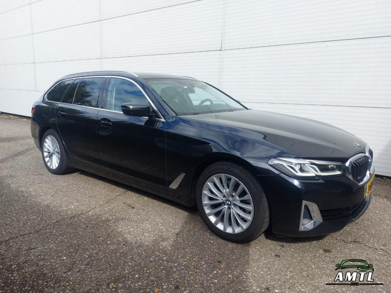 BMW 5-SERIE Touring - 520i High Executive Edition