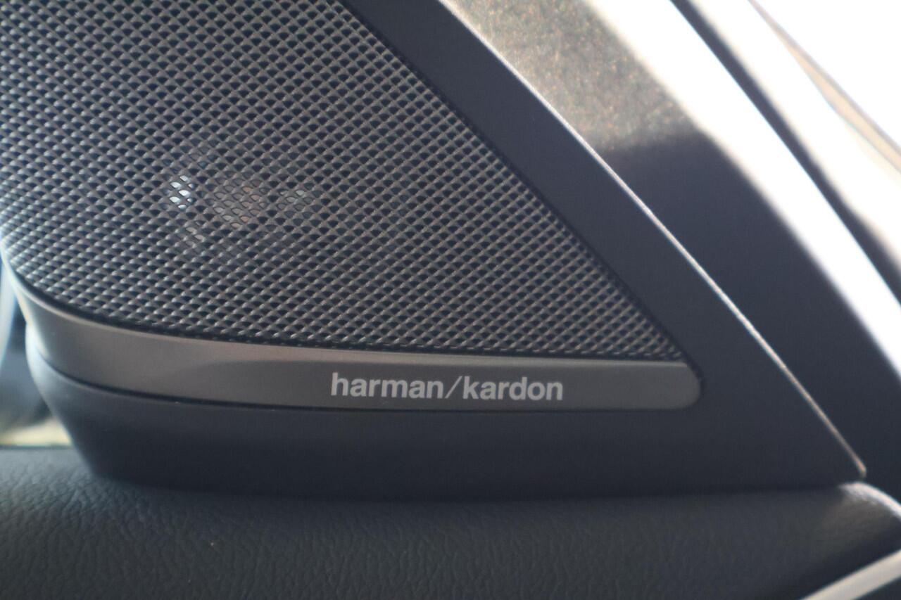 BMW 5-SERIE 530i xDrive High Executive | M Sportpakket | Harman Kardon | Head Up Display