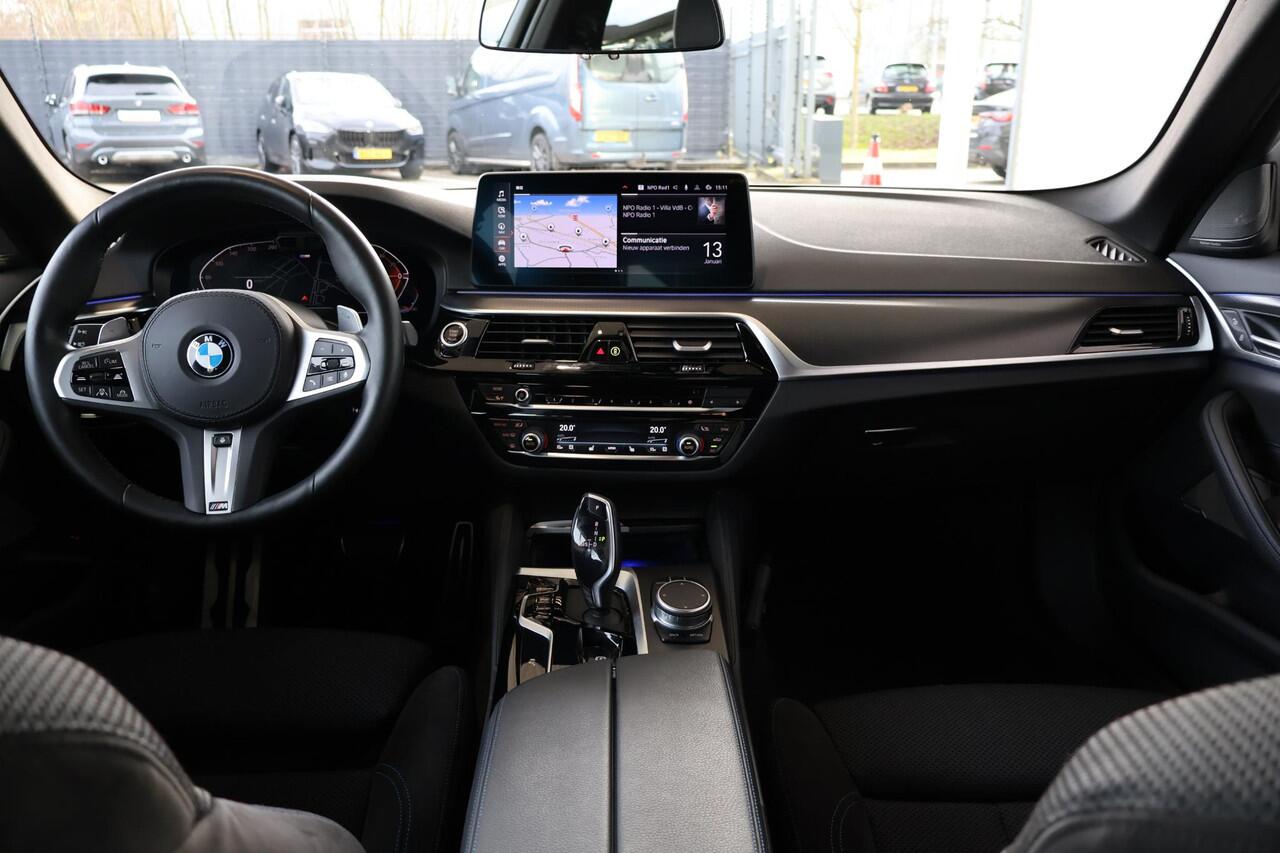 BMW 5-SERIE 530i xDrive High Executive | M Sportpakket | Harman Kardon | Head Up Display