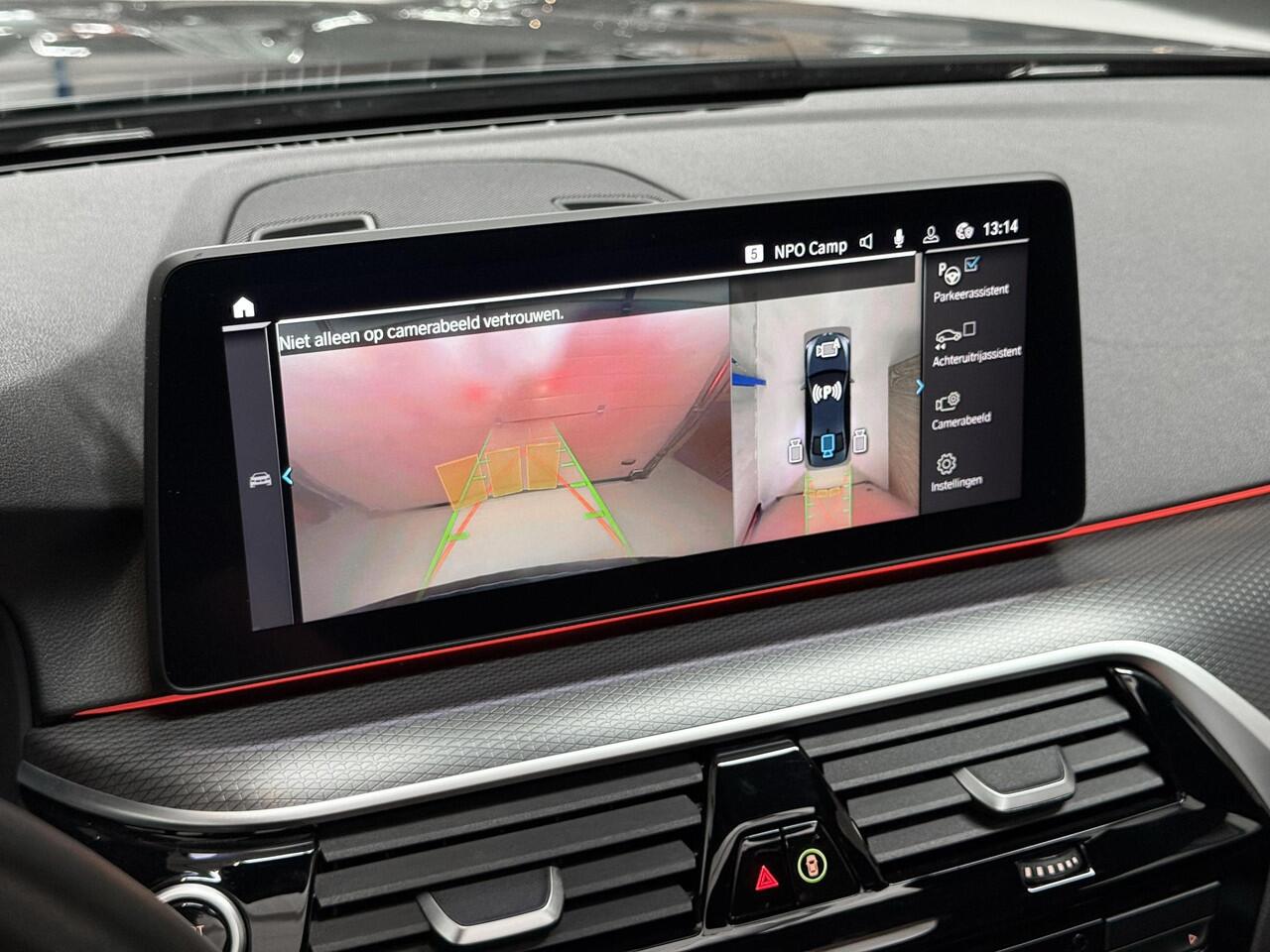 BMW 5-SERIE 545e xDrive High Executive G30 LCi M Sport 394 PK 6 cilinder - M5 STOELEN - PANORAMADAK - LASER LAMPEN - HARMAN KARDON